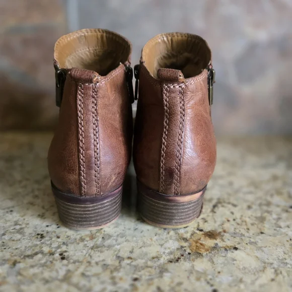 Lucky Brand Brown Ankle Boots - Picture 4 of 5